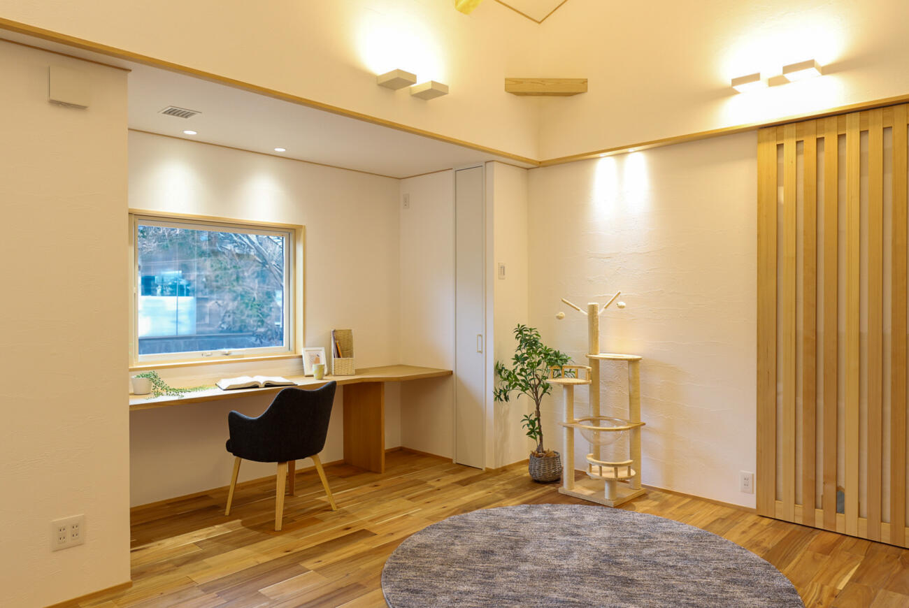 猫と人が心地よく暮らす、やさしい住まい　― 猫が通り抜けられる“小さなトンネル”がある家 ―